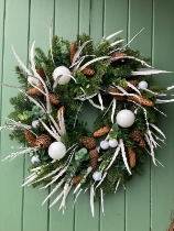 Snowy White Fresh Wreath